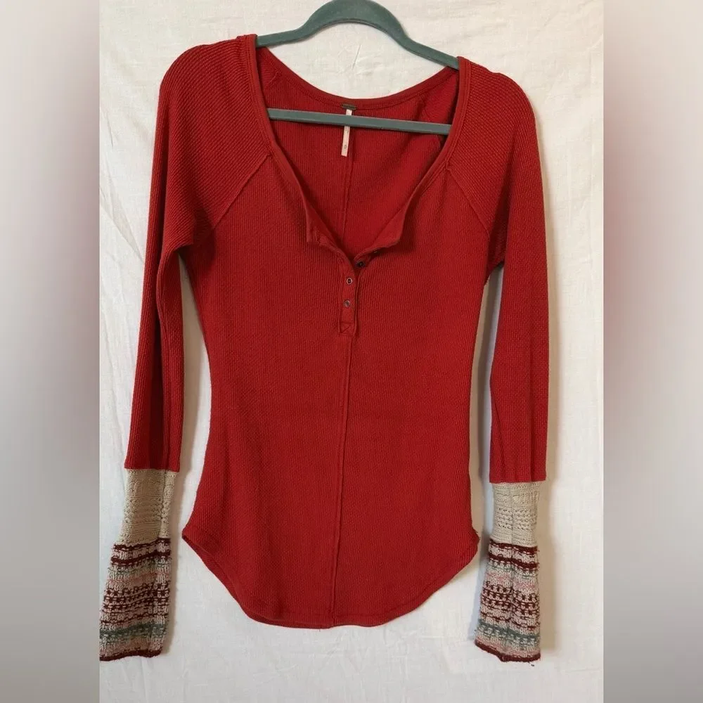 Free People Orange Red Thermal Ribbed Top Boho Contrast Knit Sleeve Henley LS M